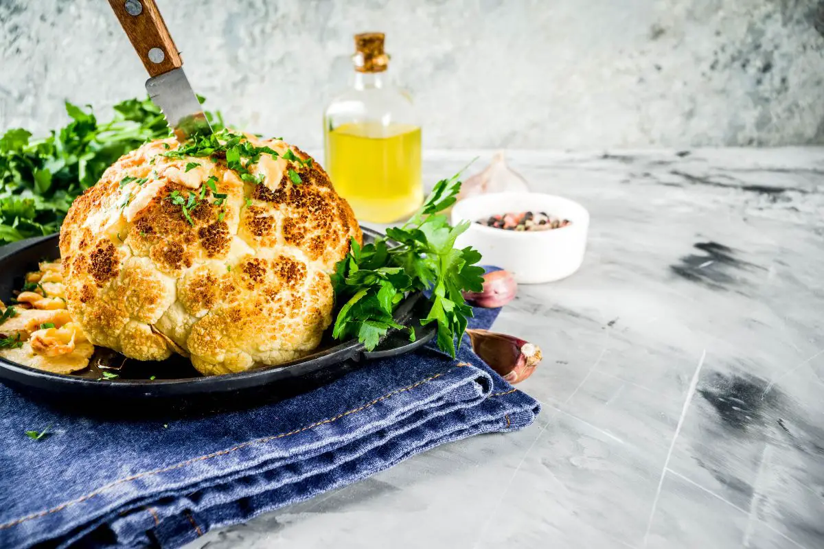 22 Tasty Roasted Cauliflower Recipes To Try [Super Easy]