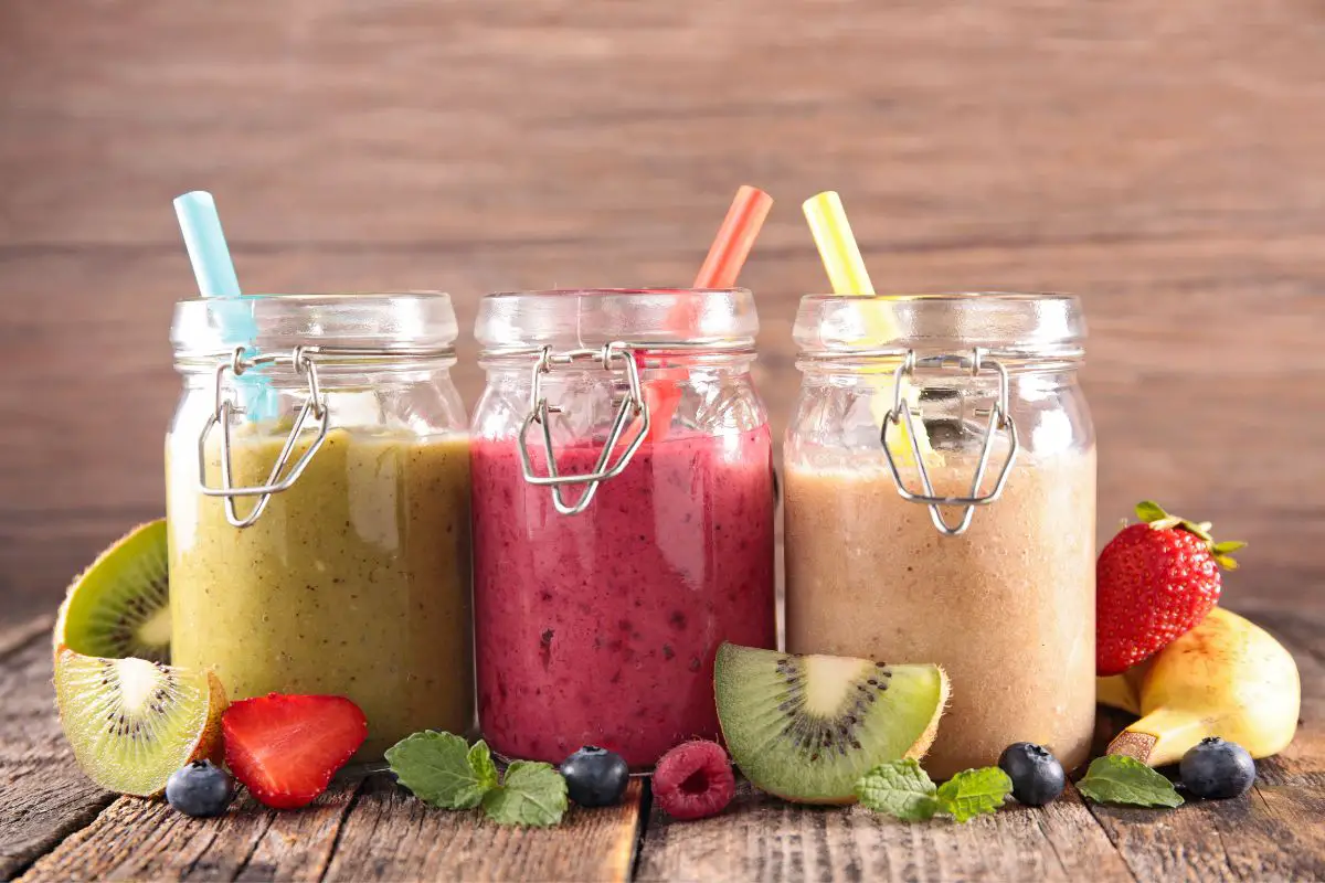A Guide To Meal Replacement Smoothies Plus Recipes