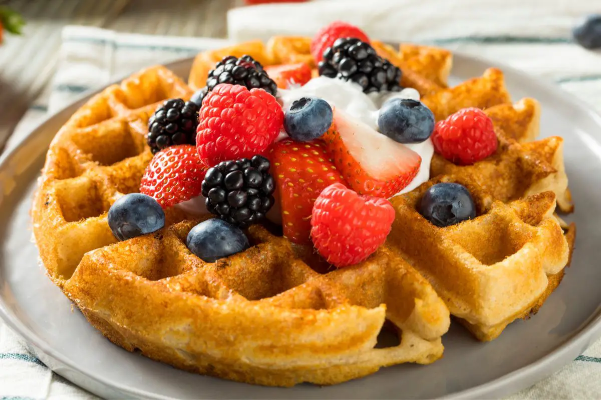 Amazing Low-Calorie Waffle Recipes To Make This Weekend
