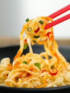 Delicious Warming Spicy Chili Oil Noodles