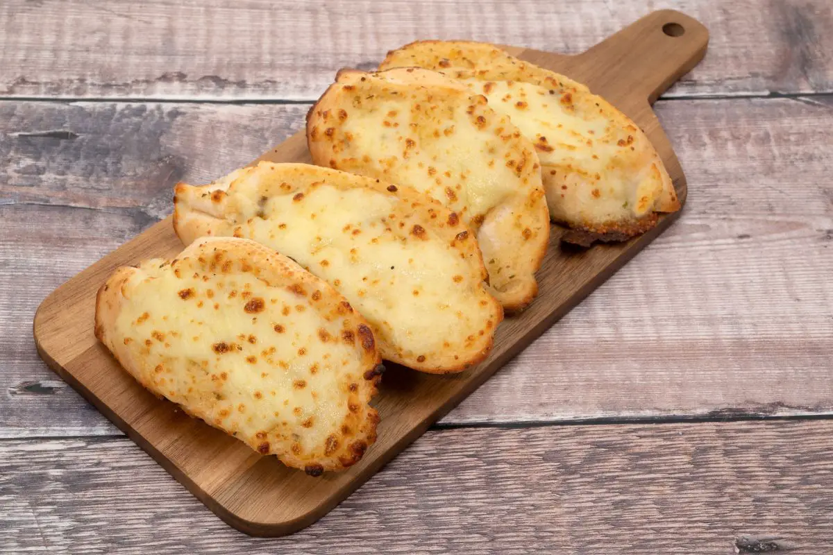 How To Make Garlic Bread Using Pantry Staples