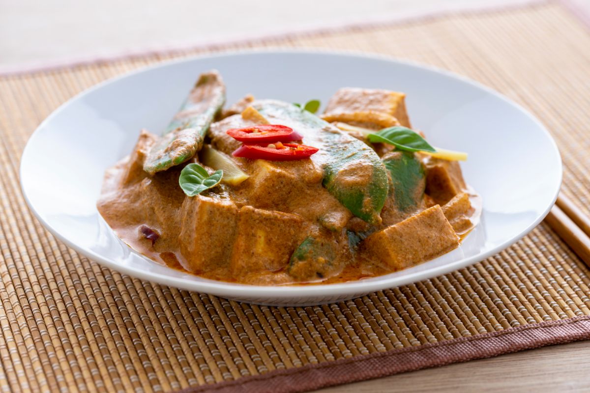 The Best Thai Red Curry Tofu