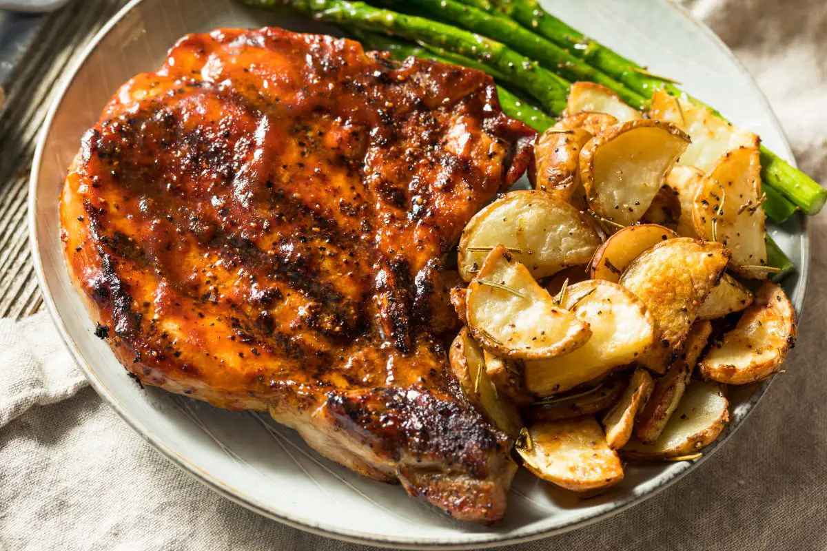 10 Tasty Whole30 Pork Chop Recipes To Try Today