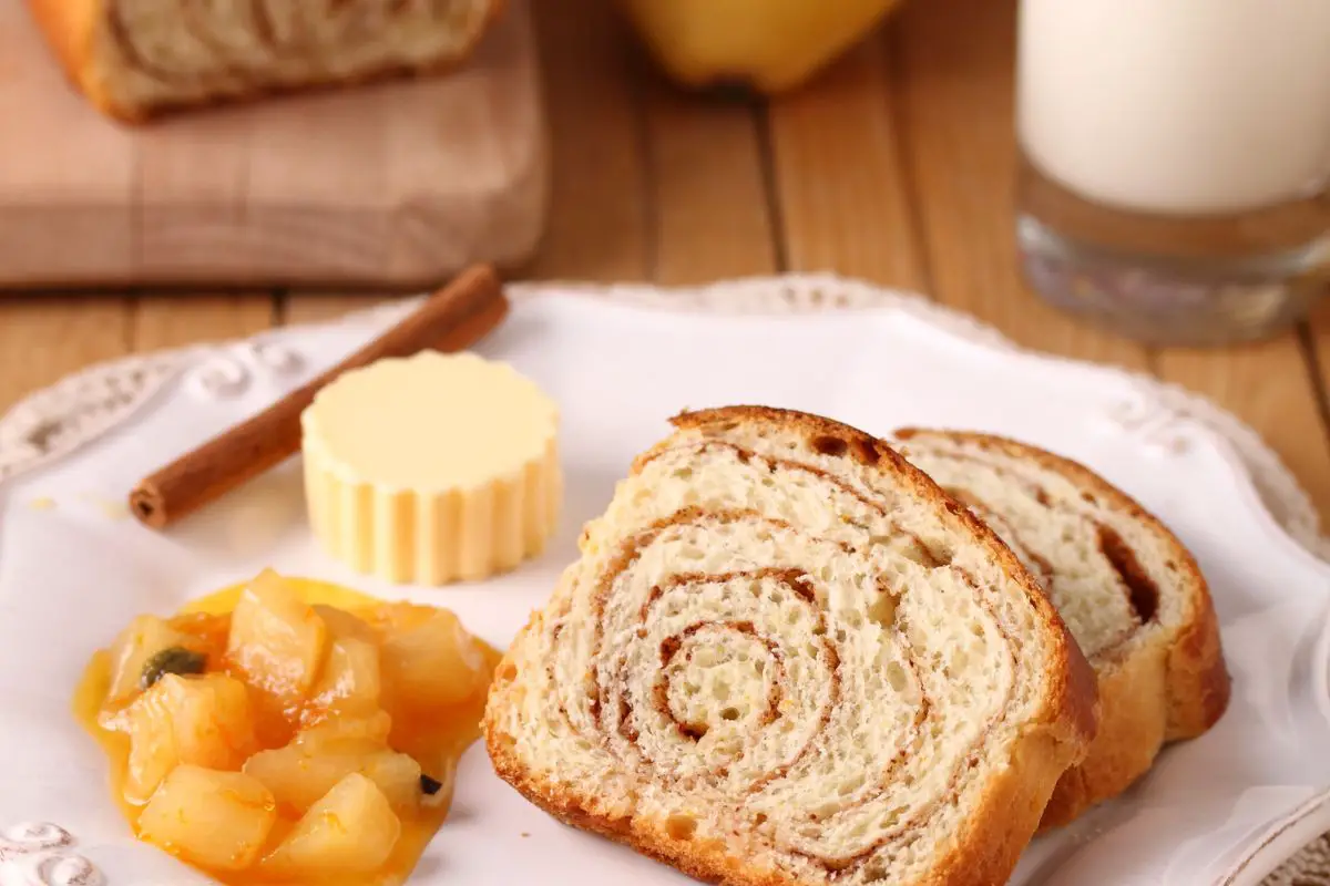 How To Make Cinnamon Swirl Bread