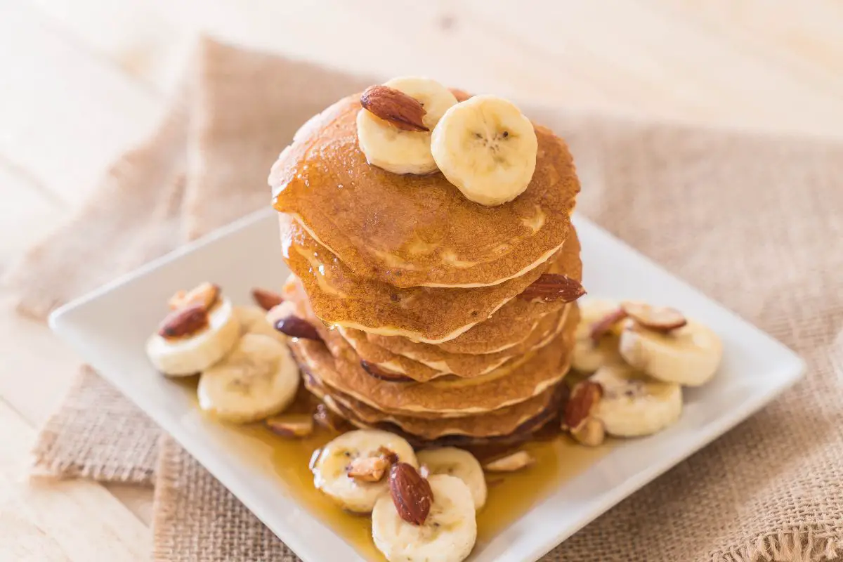 How To Make Paleo Almond Butter Banana Pancakes