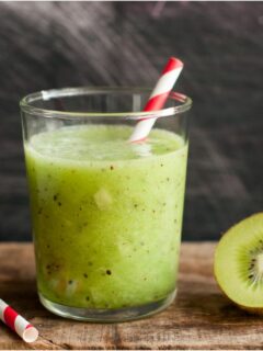 How To Make Paleo Kiwi Salad Juice