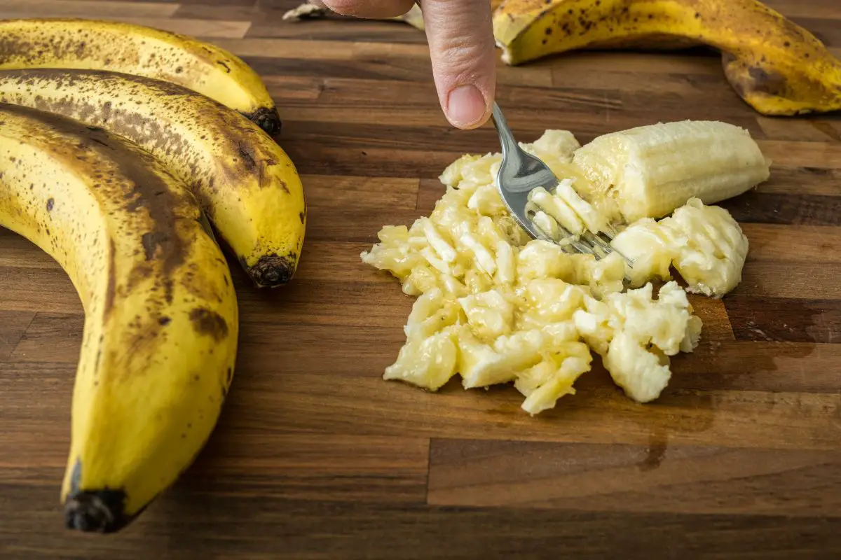 What Ingredients Do You Need To Make Paleo Almond Butter Banana Pancakes?